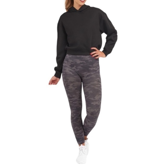 SPANX Look At Me Now Leggings Gray Black Camo sz Medium - Picture 3 of 13